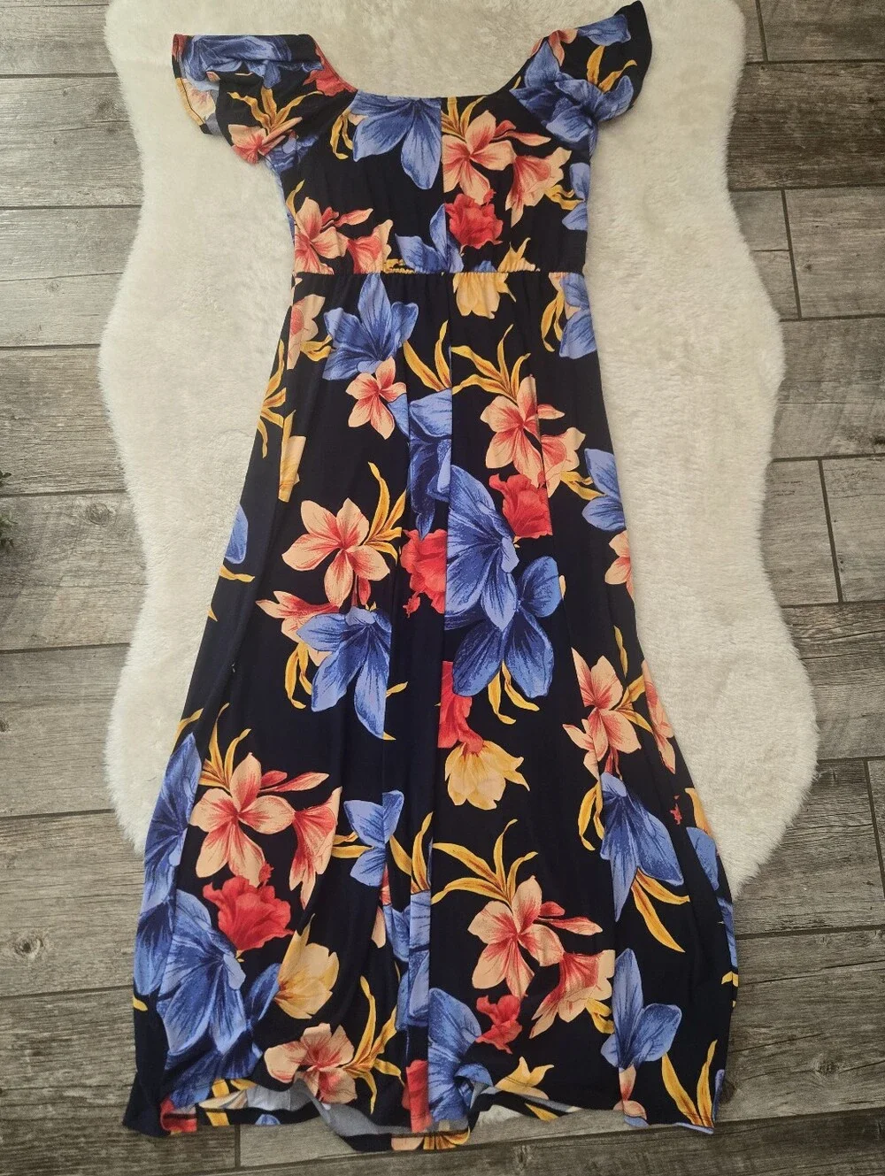 Attitudes by Renee Blue Floral Como Jersey Flutter Sleeve Maxi Dress, MT